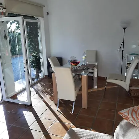 Casa Capricorn شاليه Almáchar